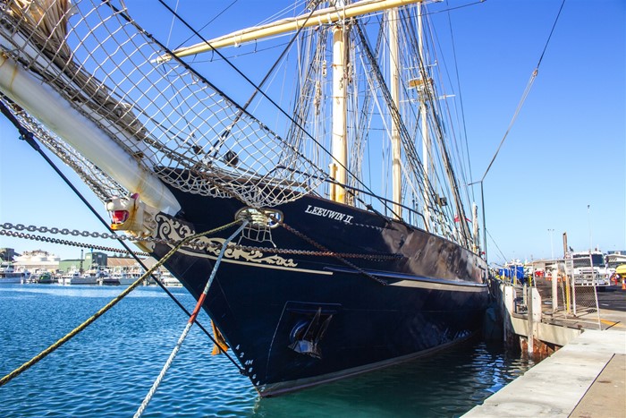 Image Gallery - Bow of the STS Leeuwin II