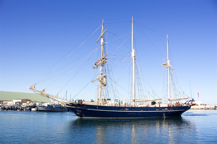 Image Gallery - In the Fishing Boat Harbour